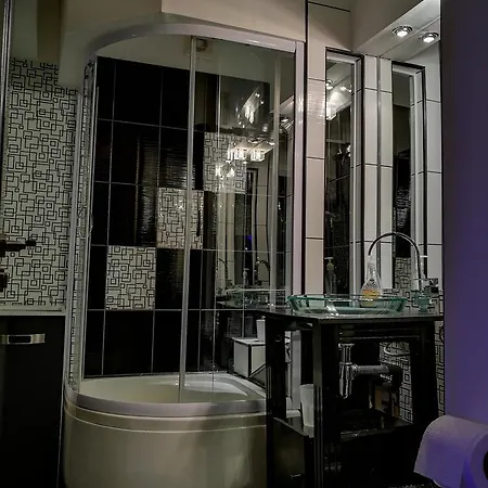 Panoramic Studio - Jacuzzi & Parking